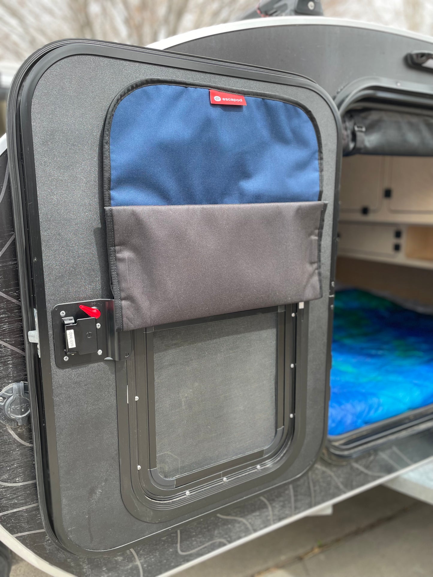 Magnetic Window Shades for Escapod Topo 1