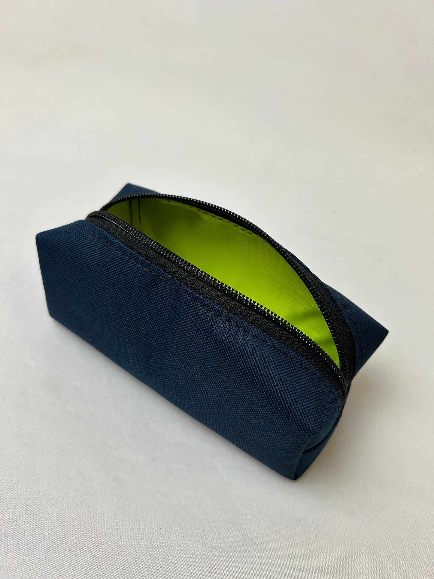 Zip pouch