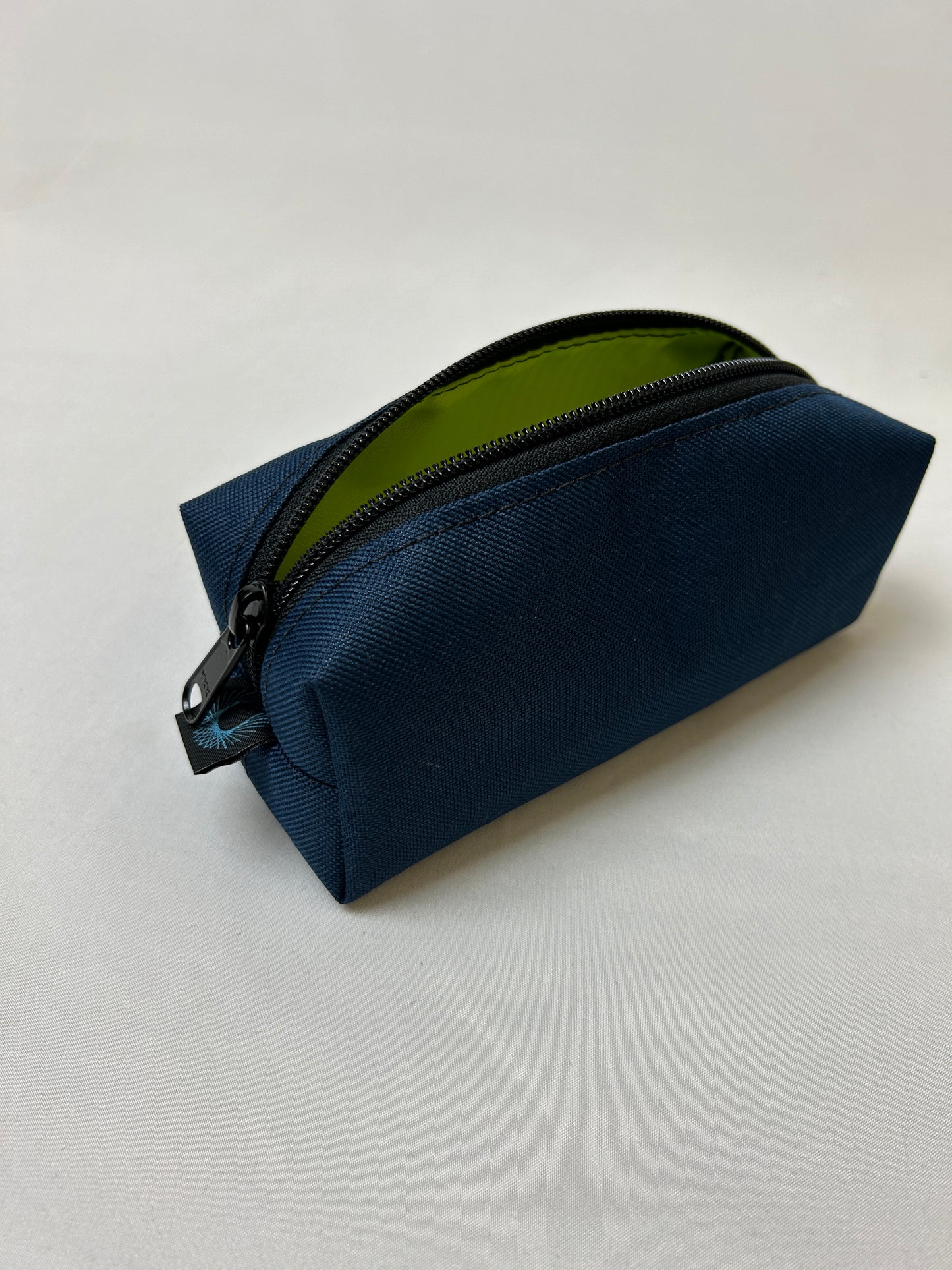 Zip pouch