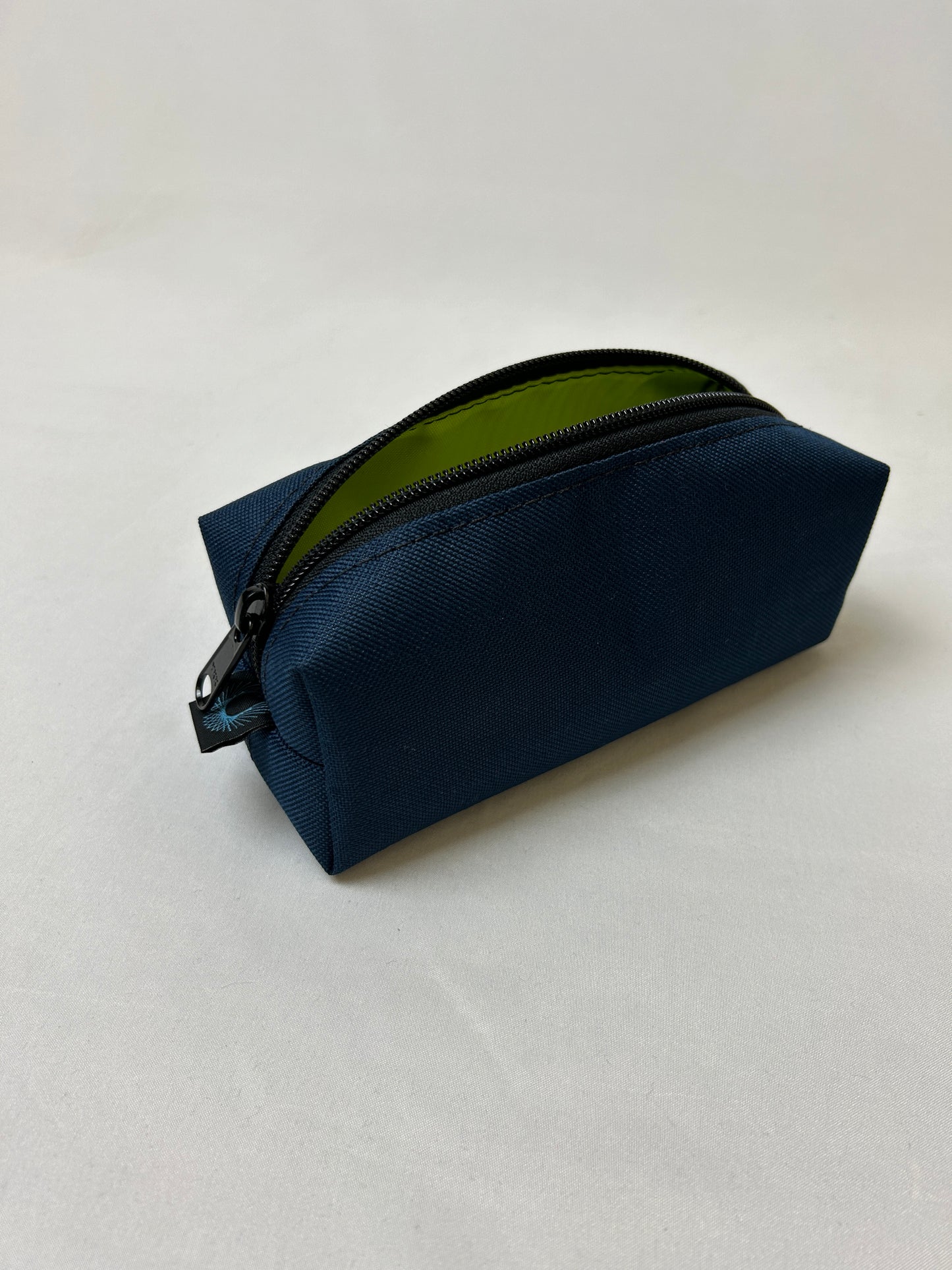 Zip pouch