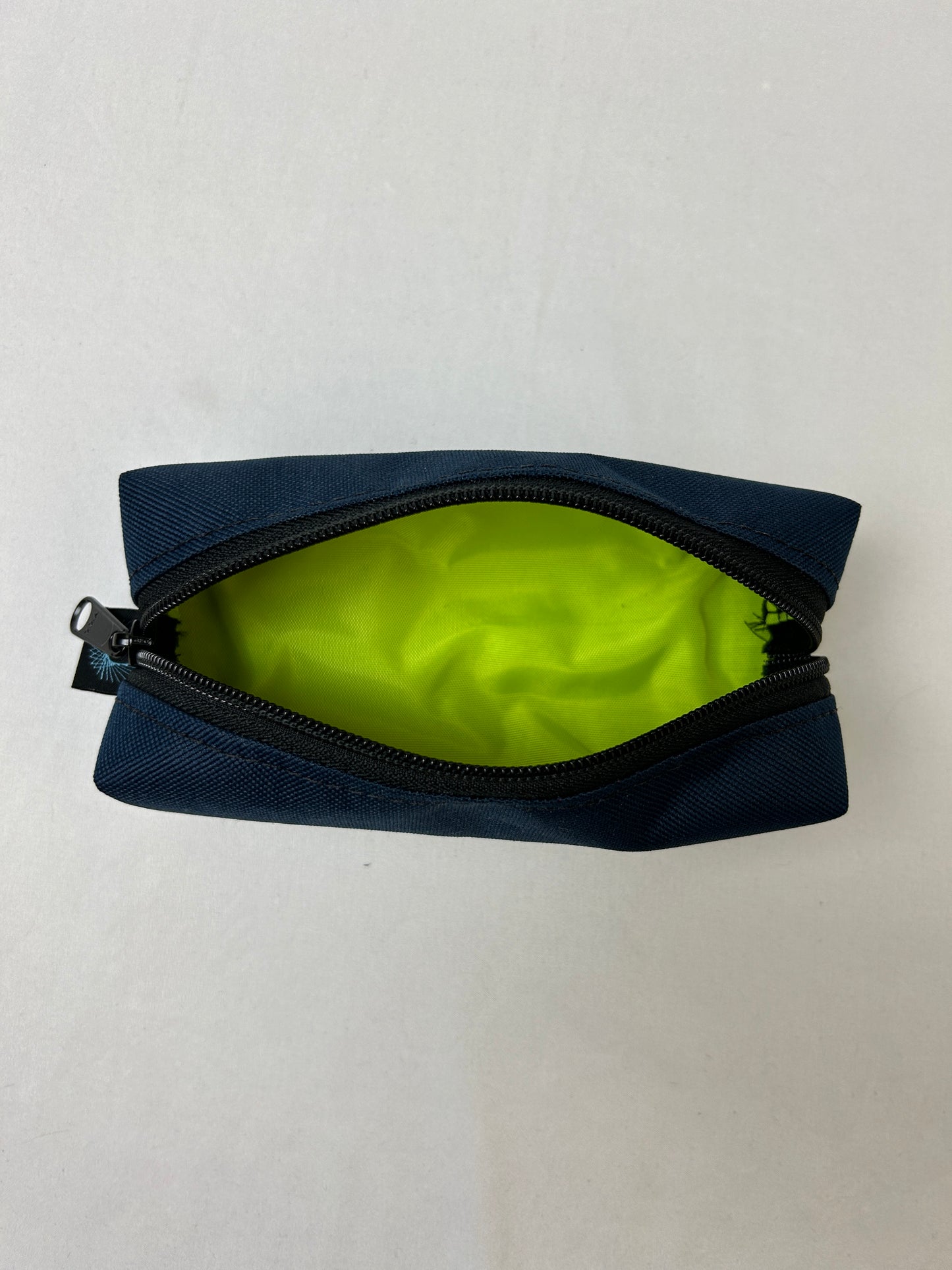 Zip pouch